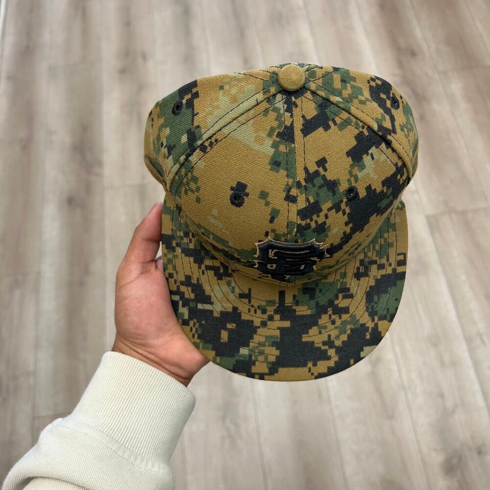 New Era 59FIFTY San Francisco Giants digi camo fitted hat cap size 7 1/4 B25 - Picture 3 of 6